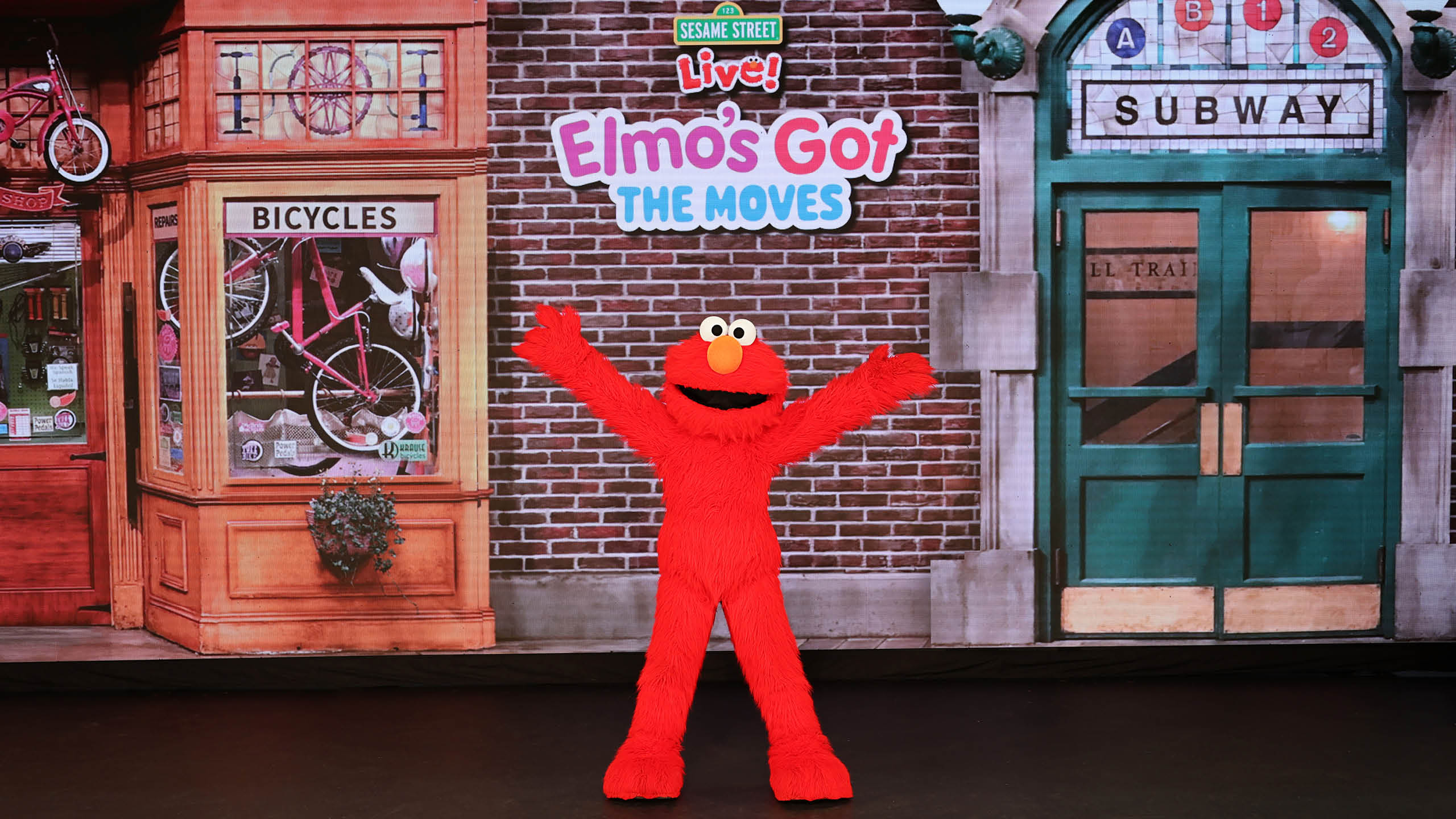 Sesame Street Live! Elmo’s Got the Moves